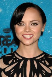 Christina Ricci Unveils Gothic Cut-Out Glam at 2009 Scream Awards