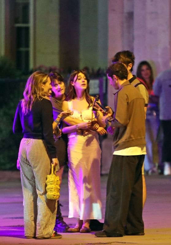 Daisy Edgar-Jones Embraces Festival Chic at Hyde Park