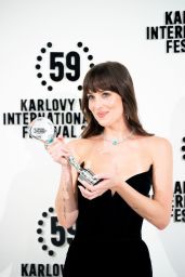 Dakota Johnson Receives KVIFF Honor in Velvet Mugler – Karlovy Vary 2025