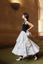 Deva Cassel Captivates at Jacquemus Menswear Show