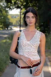 Deva Cassel Captivates at Jacquemus Menswear Show