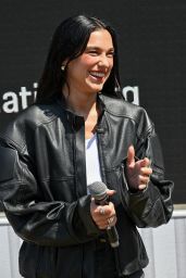 Dua Lipa