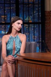 Emily Ratajkowski Debuts Gucci’s Python Revival on Seth Meyers
