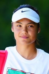Emma Raducanu Debuts Bold Practice Look at Wimbledon