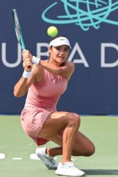 Emma Raducanu Defeats Kostyuk in Gritty Opener at DC Open 2025