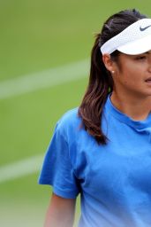 Emma Raducanu Serves Up Smiles at Wimbledon Practice 07.02.2025