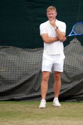 Emma Raducanu Serves Up Smiles at Wimbledon Practice 07.02.2025