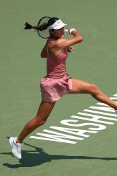 Emma Raducanu Triumphs in DC Quarterfinal