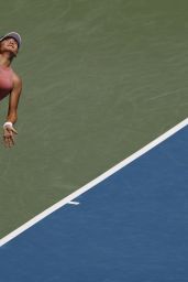 Emma Raducanu Triumphs in DC Quarterfinal
