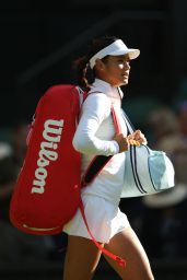 Emma Raducanu Victorious in Wimbledon Second Round