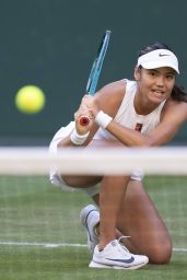 Emma Raducanu Victorious in Wimbledon Second Round