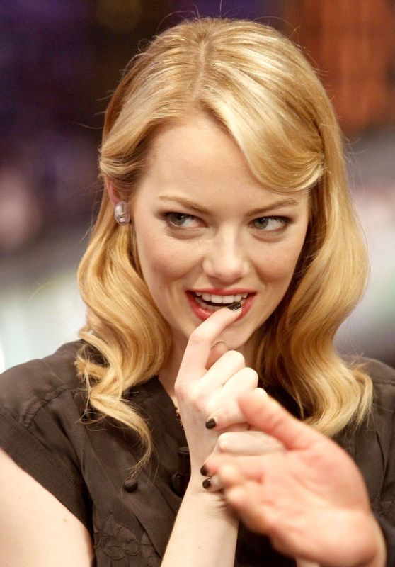 Emma Stone Brings Edgy Chic to "El Hormiguero" in Madrid