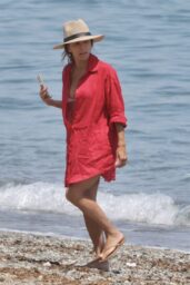 Eva Longoria's Red Hot Marbella Beach Style