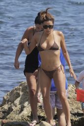 Eva Longoria Unveils Effortless Chic on Marbella Shores