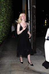 Fanning Sisters Dine in Santa Monica