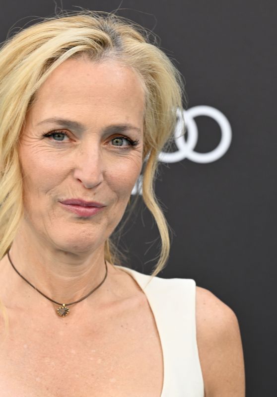 Gillian Anderson Accepts CineMerit Award in Black Elegance