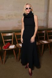Gillian Anderson Captivates at Jacquemus Show