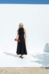 Gillian Anderson Captivates at Jacquemus Show