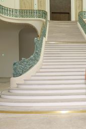 Gracie Abrams Dazzles at Chanel Haute Couture Show in Paris