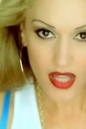 Gwen Stefani’s Candy-Coated Couture in “Luxurious” – 2004