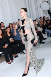 Hailee Steinfeld Attends Tamara Ralph Couture Show in Paris