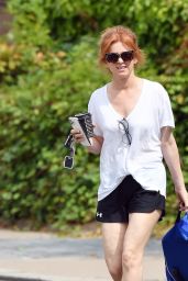 Isla Fisher Steps Out in London in Casual Summer Whites