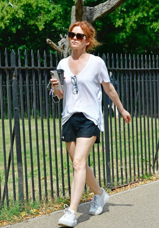 Isla Fisher Steps Out in London in Casual Summer Whites