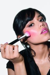 Jenna Ortega Unveils Noir Precision for Dior Beauty – 2025