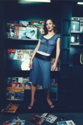 Jennifer Garner Channels Vintage Cool in Blue Midi for Pablo Serrano’s 2001 Shoot