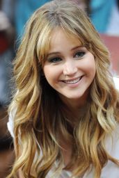 Jennifer Lawrence Attends GMA in Retro Holmes & Yang – March 2012