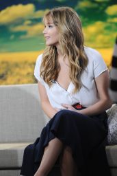 Jennifer Lawrence Attends GMA in Retro Holmes & Yang – March 2012