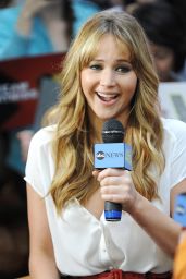 Jennifer Lawrence Attends GMA in Retro Holmes & Yang – March 2012