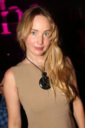 Jennifer Lawrence Attends ‘Ta-Da!’ Opening in Flip-Flop Chic – NYC July 2025