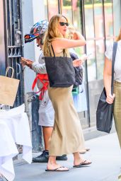Jennifer Lawrence Attends ‘Ta-Da!’ Opening in Flip-Flop Chic – NYC July 2025
