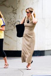 Jennifer Lawrence Attends ‘Ta-Da!’ Opening in Flip-Flop Chic – NYC July 2025
