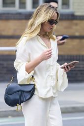 Jennifer Lawrence Steps Out in Monochrome Ease for NYC Dinner Date
