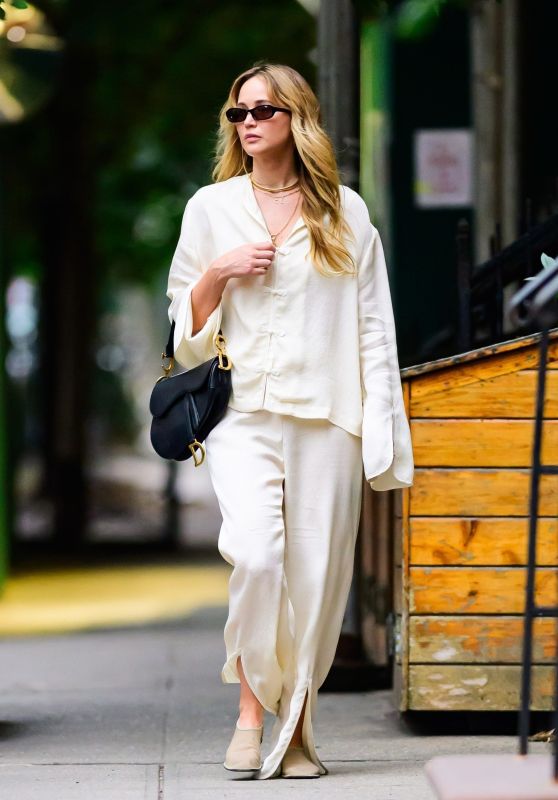 Jennifer Lawrence Steps Out in Monochrome Ease for NYC Dinner Date