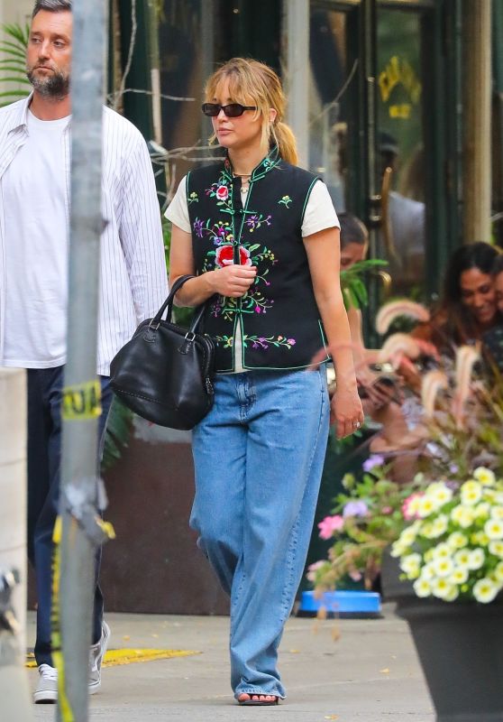 Jennifer Lawrence Wears Vintage Qi Pao Vest in Tribeca – July 2025