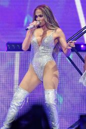 Jennifer Lopez Unleashes Crystal Couture at Madrid’s Movistar Arena