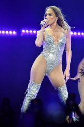 Jennifer Lopez Unleashes Crystal Couture at Madrid’s Movistar Arena