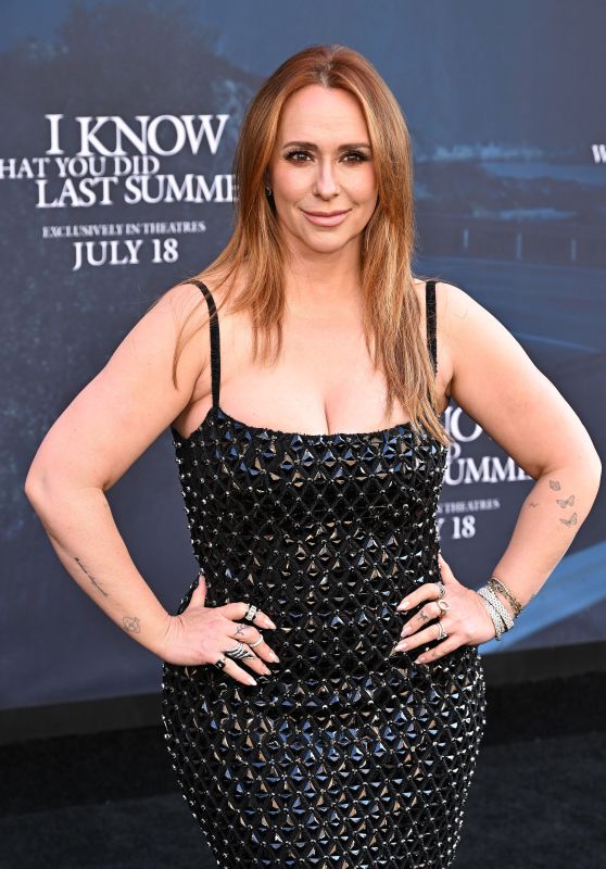 Jennifer Love Hewitt’s Legacy Look at “I Know What You Did Last Summer” L.A. Premiere