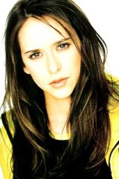 Jennifer Love Hewitt’s Teen Dream Redux – 1997 Photoshoot Flashback