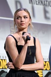 Jess Bush Debuts Gothic Edge at Comic-Con San Diego 2025