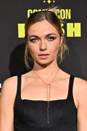 Jess Bush Debuts Gothic Edge at Comic-Con San Diego 2025
