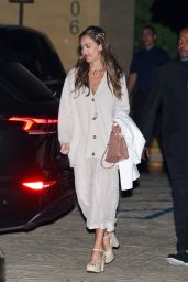 Jessica Alba Unveils Cozy-Chic for Nobu Dinner