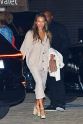 Jessica Alba Unveils Cozy-Chic for Nobu Dinner