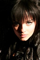 Jessie Murph Unveils Rose-Tinted Rebellion for EUPHORIA. Magazine – July 2025