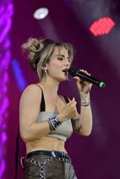 JoJo Electrifies Wawa Welcome America Concert with High-Energy Performance