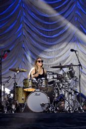 JoJo Electrifies Wawa Welcome America Concert with High-Energy Performance