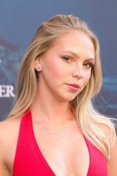 Jordyn Jones’s Crimson Curveball at “I Know What You Did Last Summer” Premiere